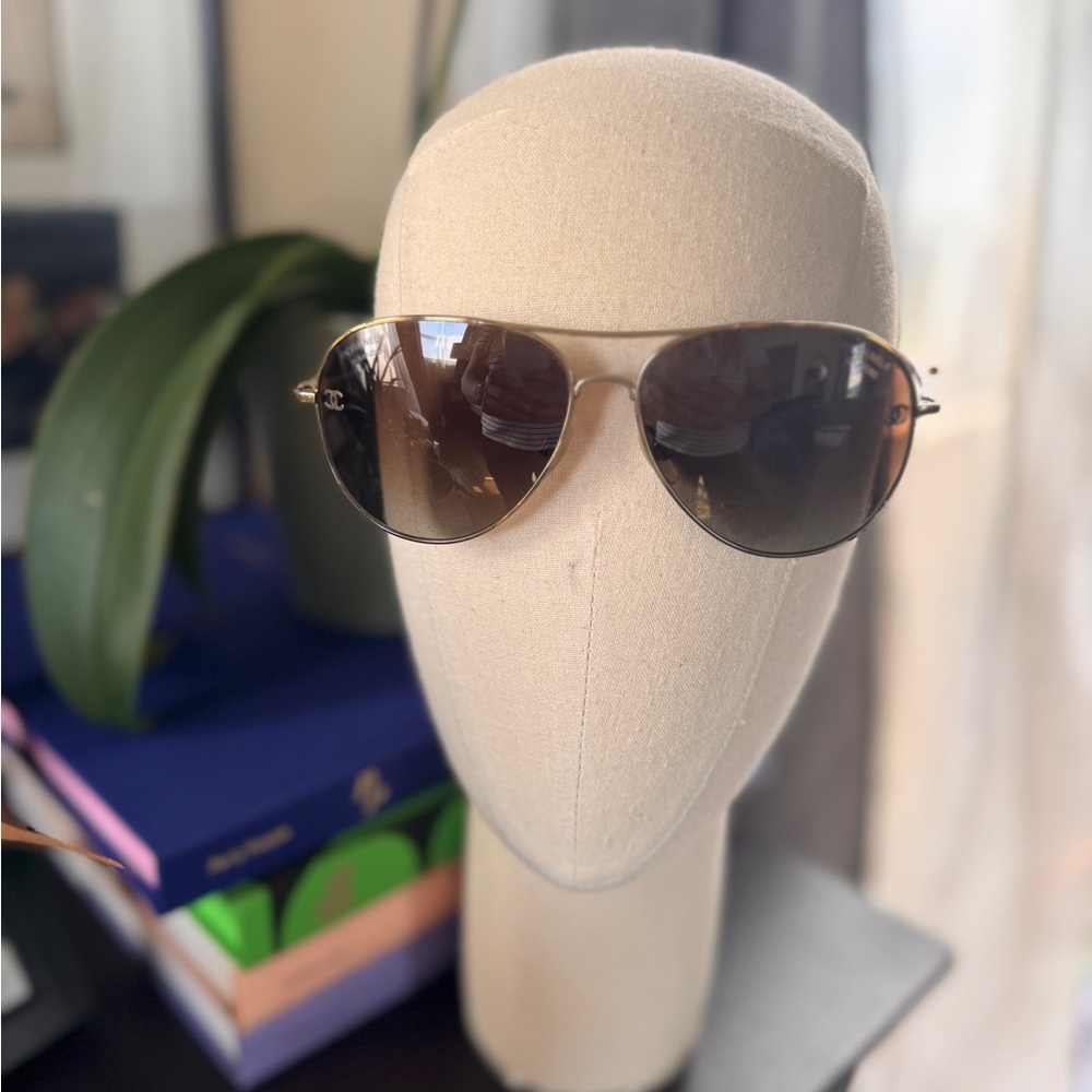 CHANEL Gold Frame Sunglasses with Brown Lenses - Picture 5 of 7